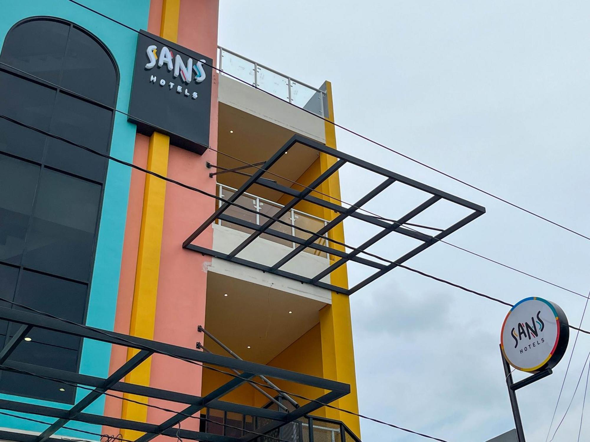 Sans Hotel Premiere Majapahit Semarang Eksteriør billede