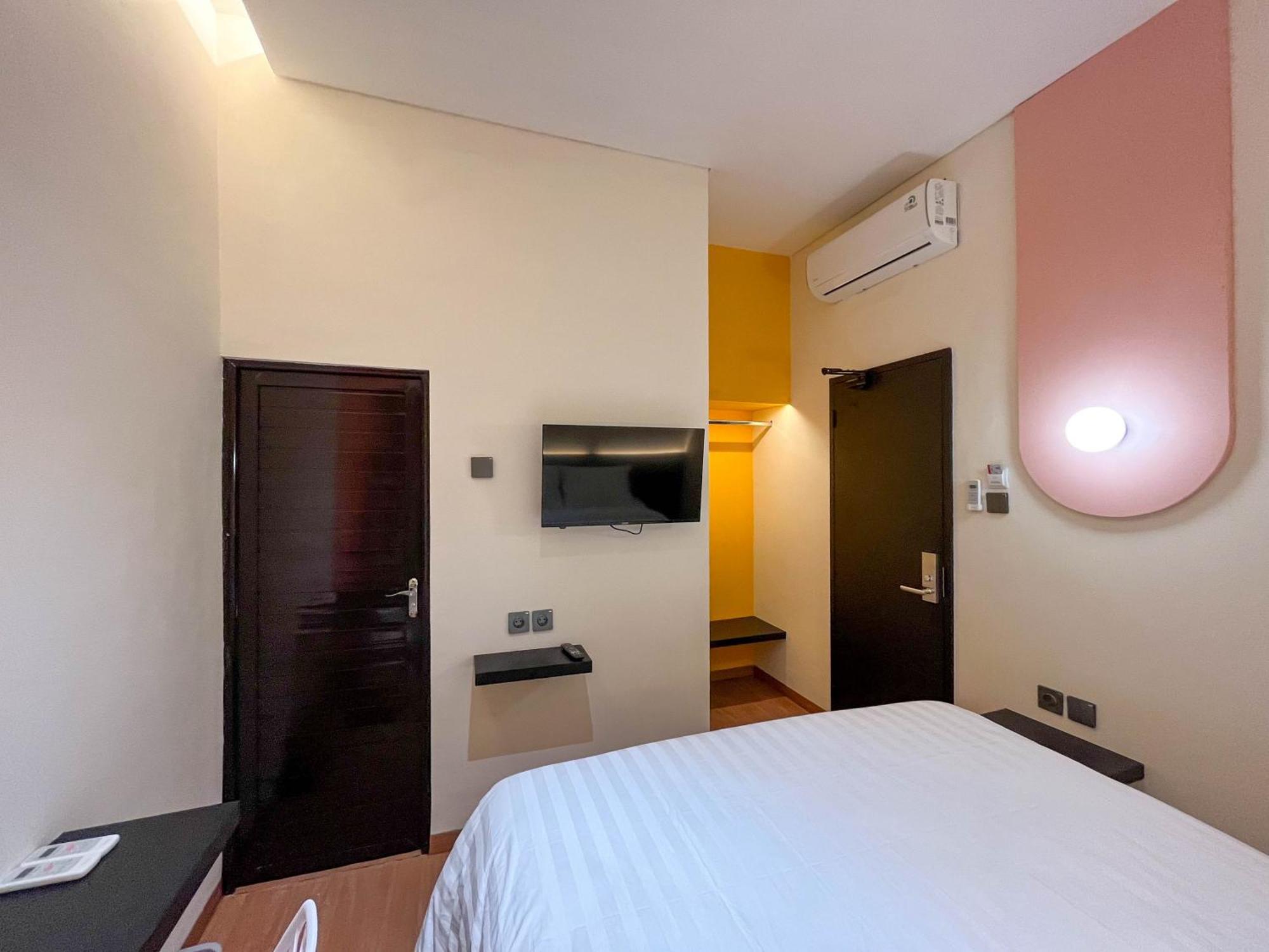 Sans Hotel Premiere Majapahit Semarang Eksteriør billede