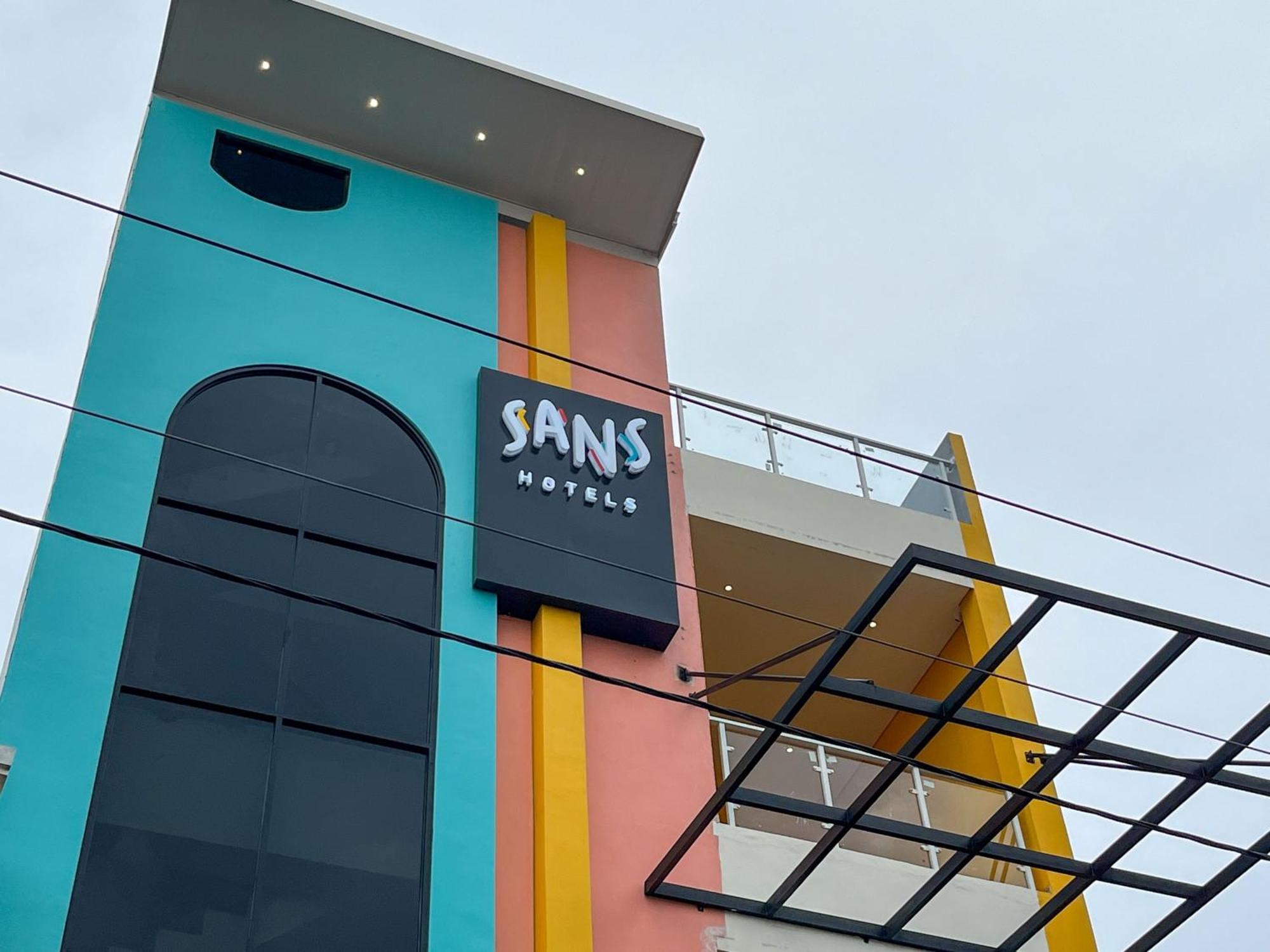 Sans Hotel Premiere Majapahit Semarang Eksteriør billede